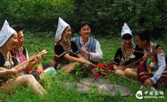 哈尼族多种多样的茶文化习俗
