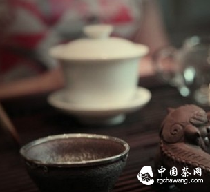 婚姻正如杯茶，且行且珍惜！