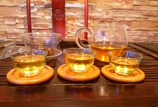 红茶中的“软黄金”——茶黄素