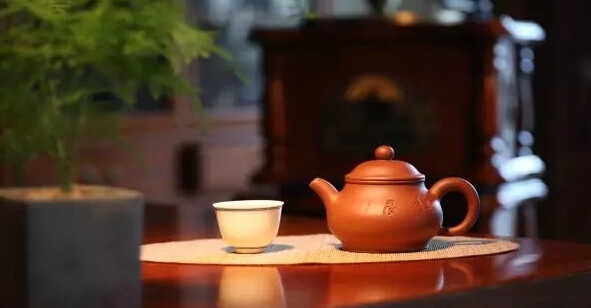 怎样从沏茶角度来选择紫砂壶？