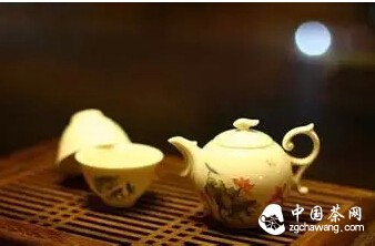 一杯茶，佛门看到的是禅，儒家看到的是礼
