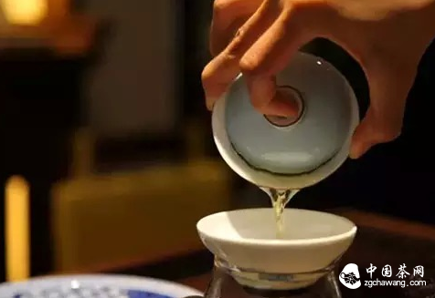 亲爱的茶，我要用多少温度泡你才好？