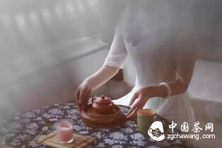 姑娘，来学茶吧！愿你在茶中静下心来~~