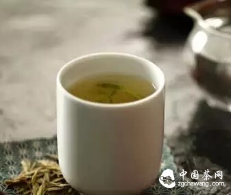 绿茶，千万别再用杯泡了