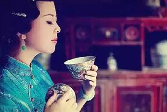 女人要给自己一盏茶的时光