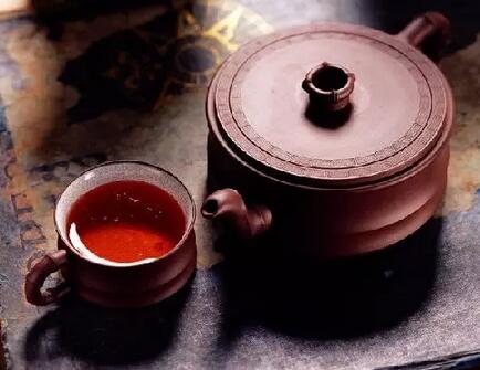 风里，雨里，一杯热茶等你