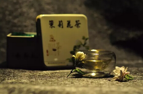 她们皆爱此茶，结局却如此不同