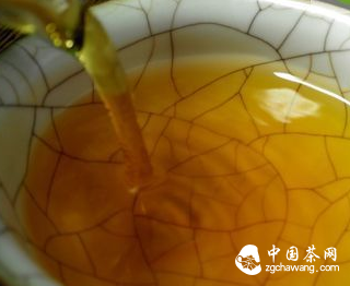 云南滇红红茶史及其特点