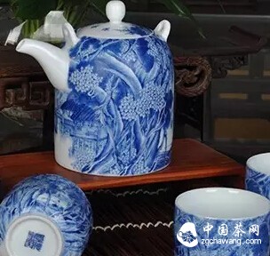 品味陶瓷茶具，了解中国文化