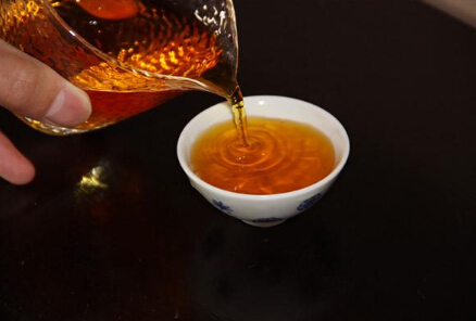 如何了解一款红茶的品质？
