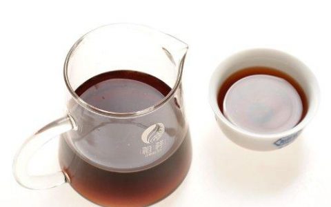饮普洱茶清洗普洱茶具内壁的茶垢以免其危害健康