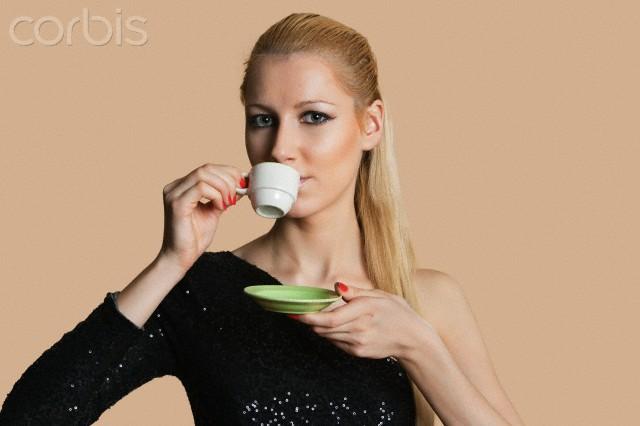 著名茶学专家建议每天饮茶15克