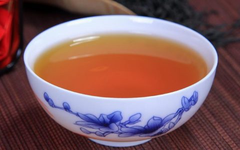 如何鉴别优质正山小种红茶？