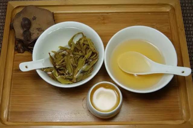 泡茶时，有了茶梗会更香？