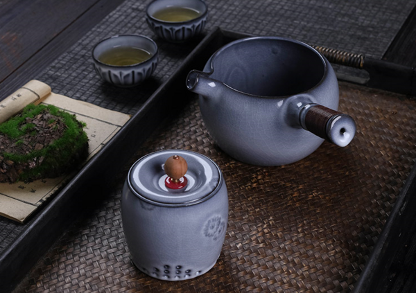茶匠 | 宋代陶瓷美学，温润如玉苏打釉宝石蓝茶具