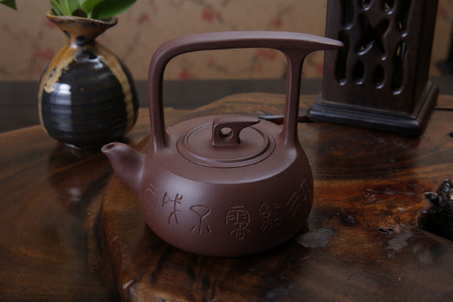 紫砂工艺品选壶、沏壶、养壶、洗壶常识